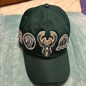 Milwaukee Bucks NBA Green Cap